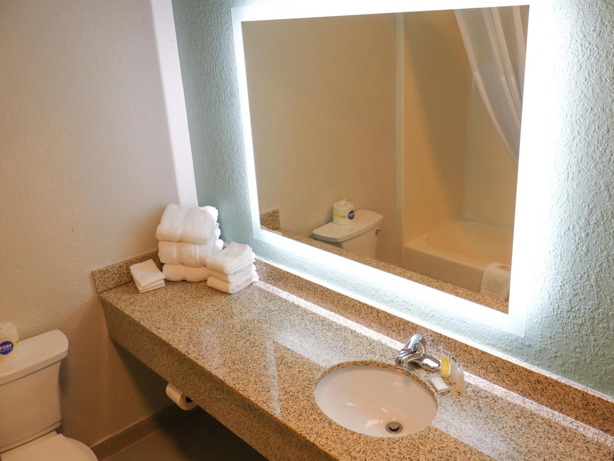 Travelodge By Wyndham Rapid City - Black Hills Buitenkant foto