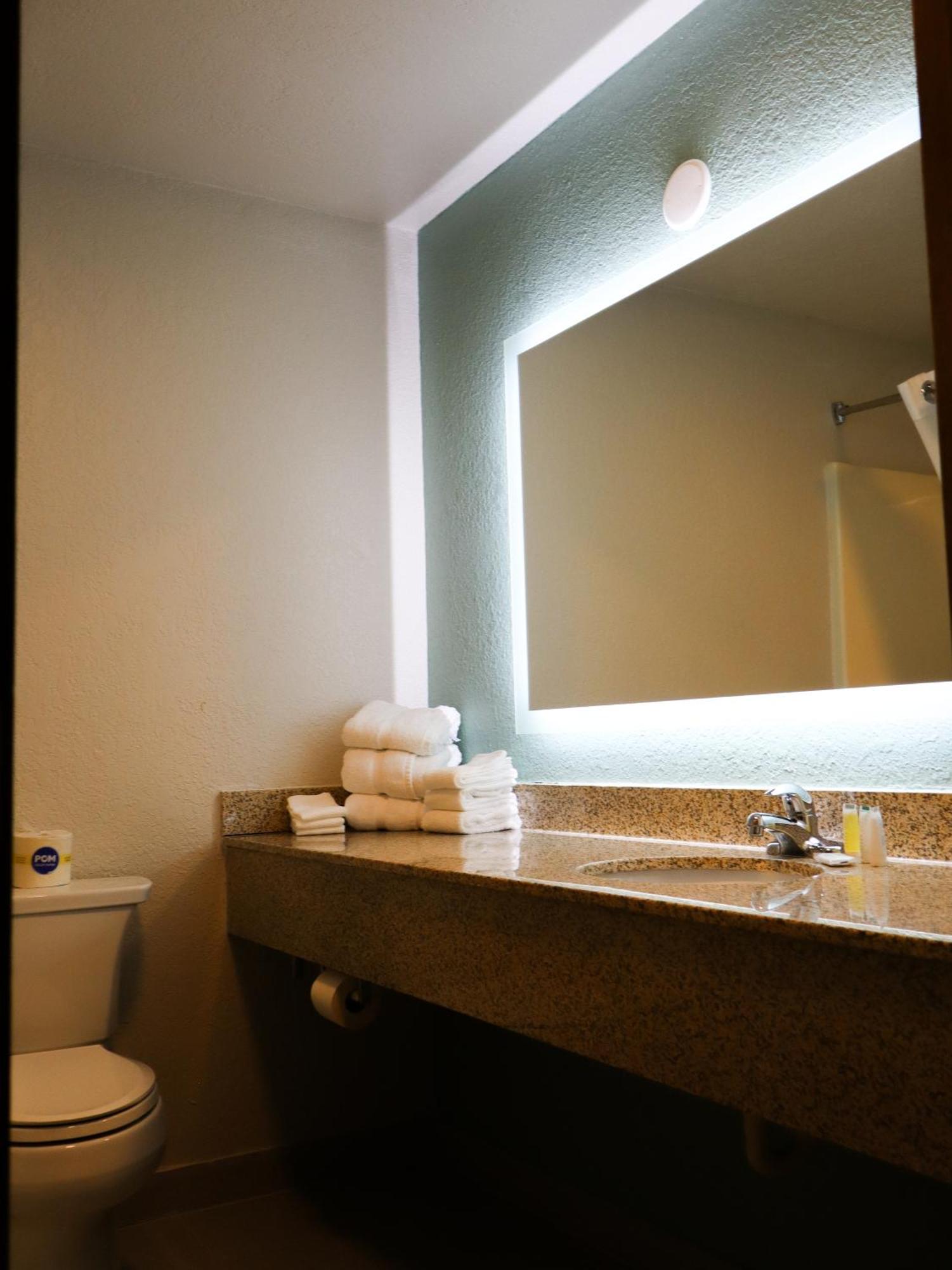 Travelodge By Wyndham Rapid City - Black Hills Buitenkant foto