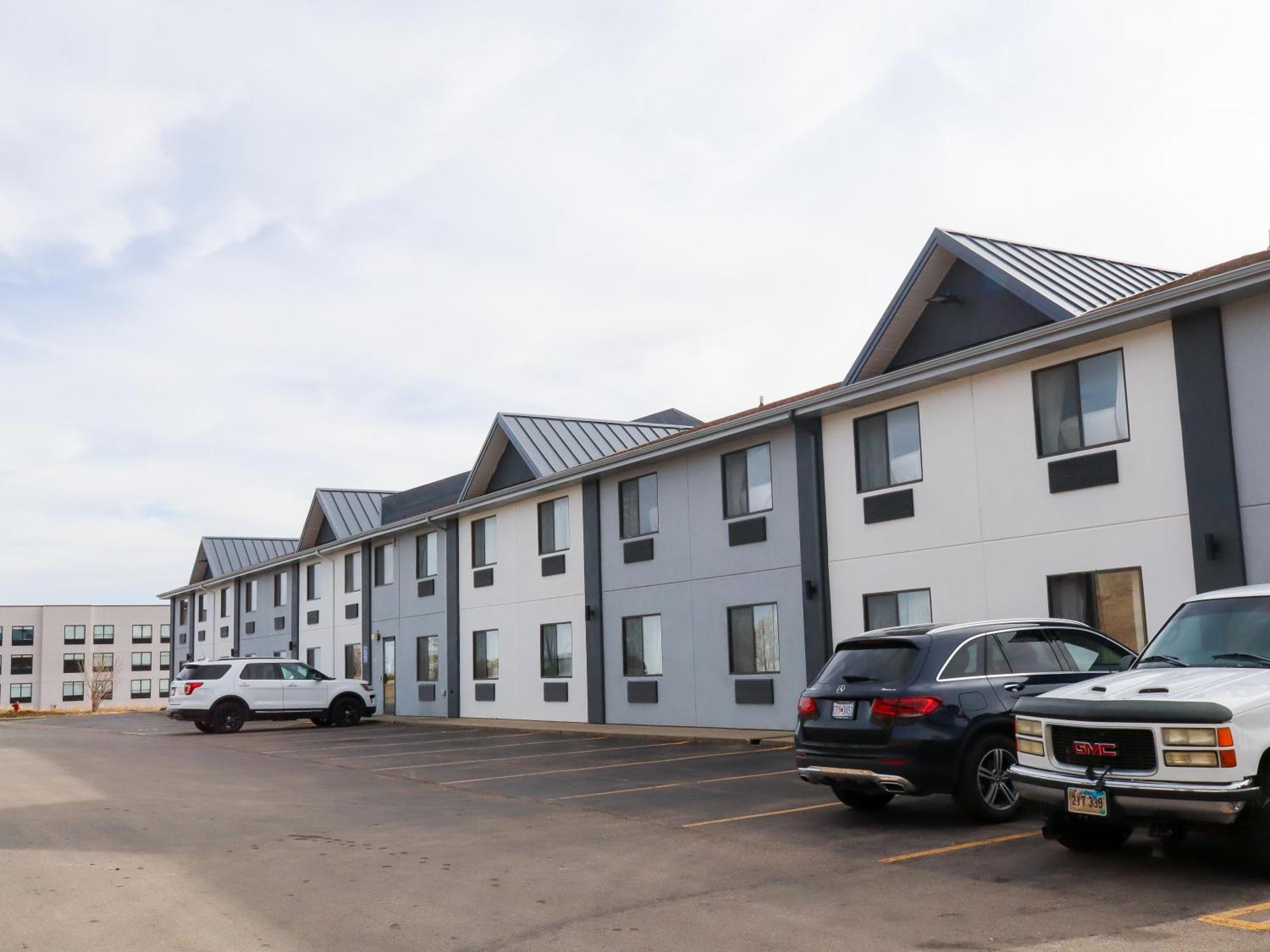 Travelodge By Wyndham Rapid City - Black Hills Buitenkant foto